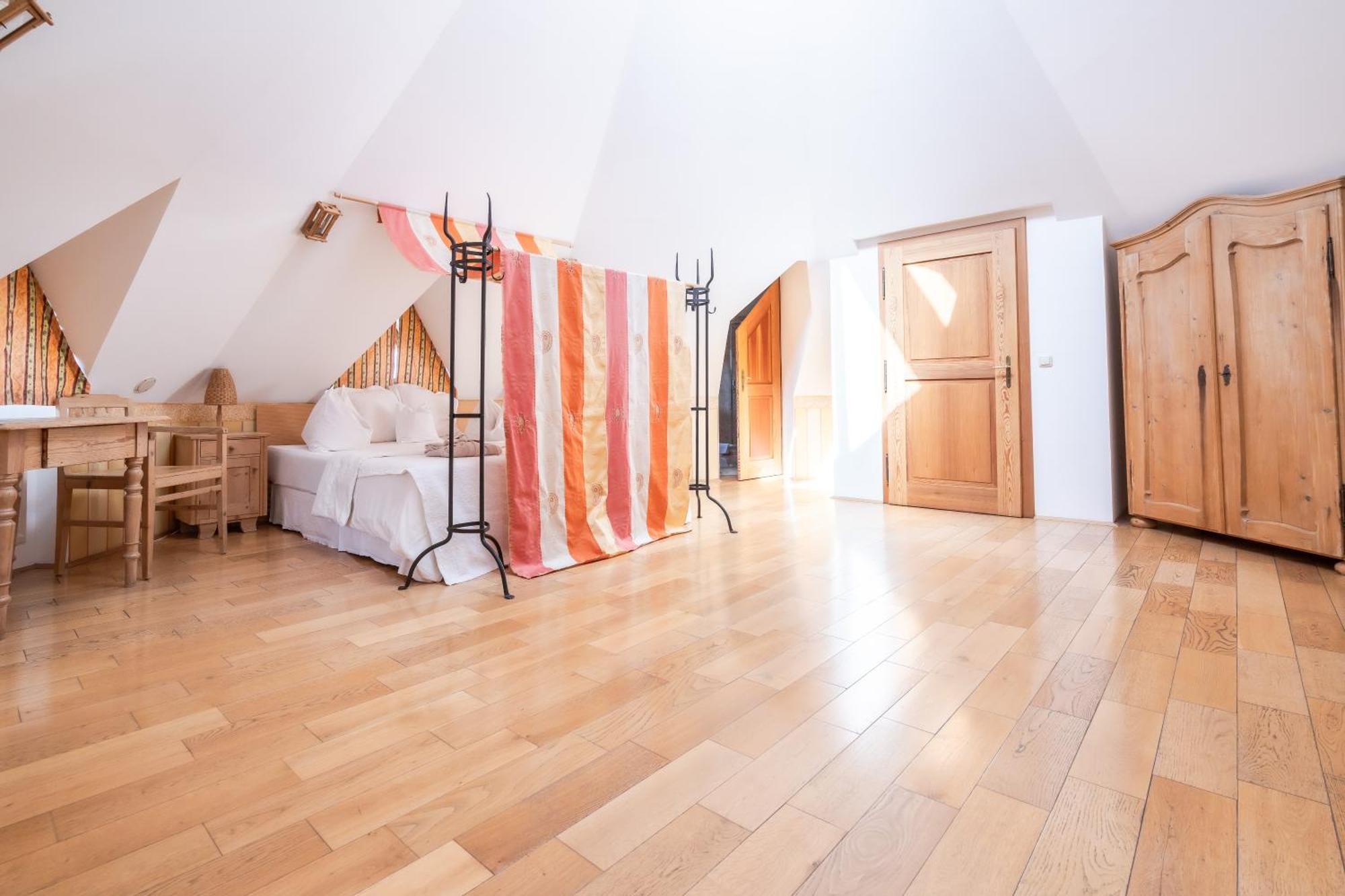 Hotel Roemerstein Fürstenfeld Zewnętrze zdjęcie