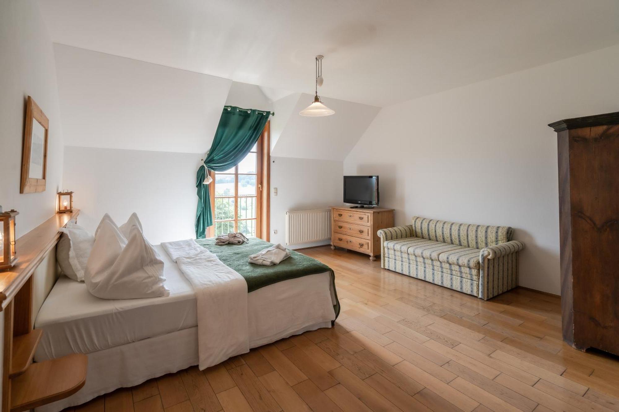 Hotel Roemerstein Fürstenfeld Zewnętrze zdjęcie