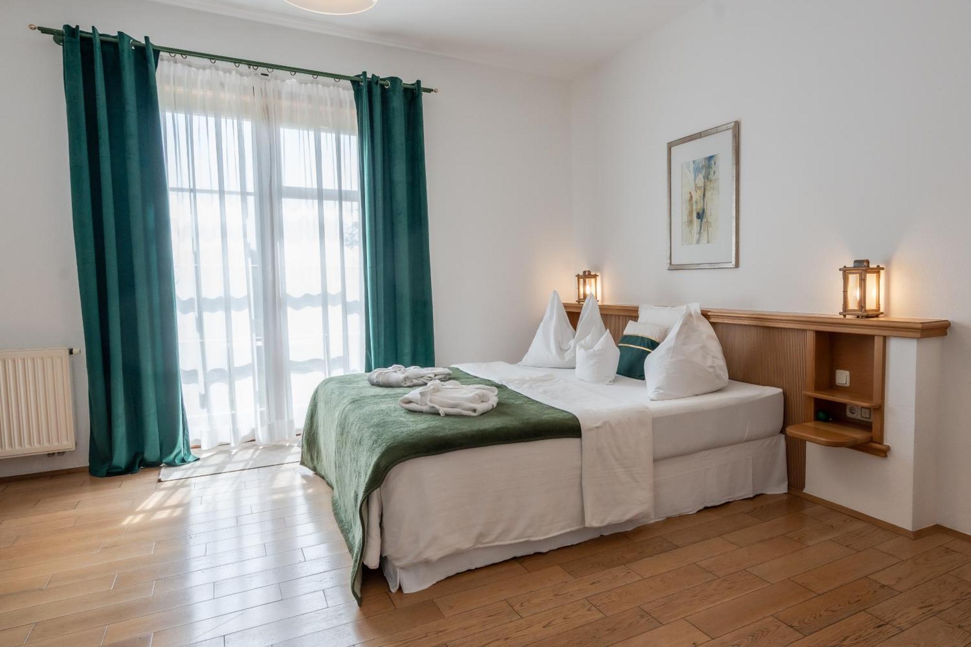 Hotel Roemerstein Fürstenfeld Zewnętrze zdjęcie