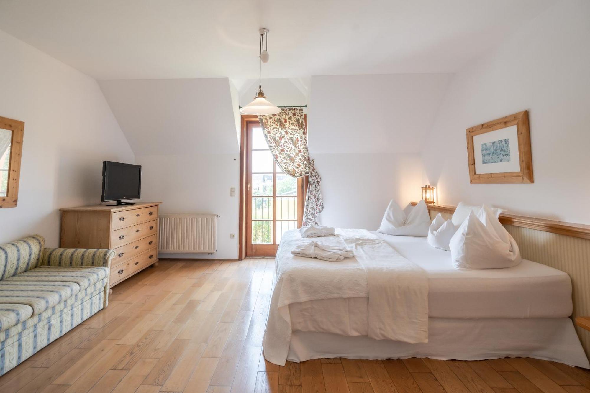 Hotel Roemerstein Fürstenfeld Zewnętrze zdjęcie