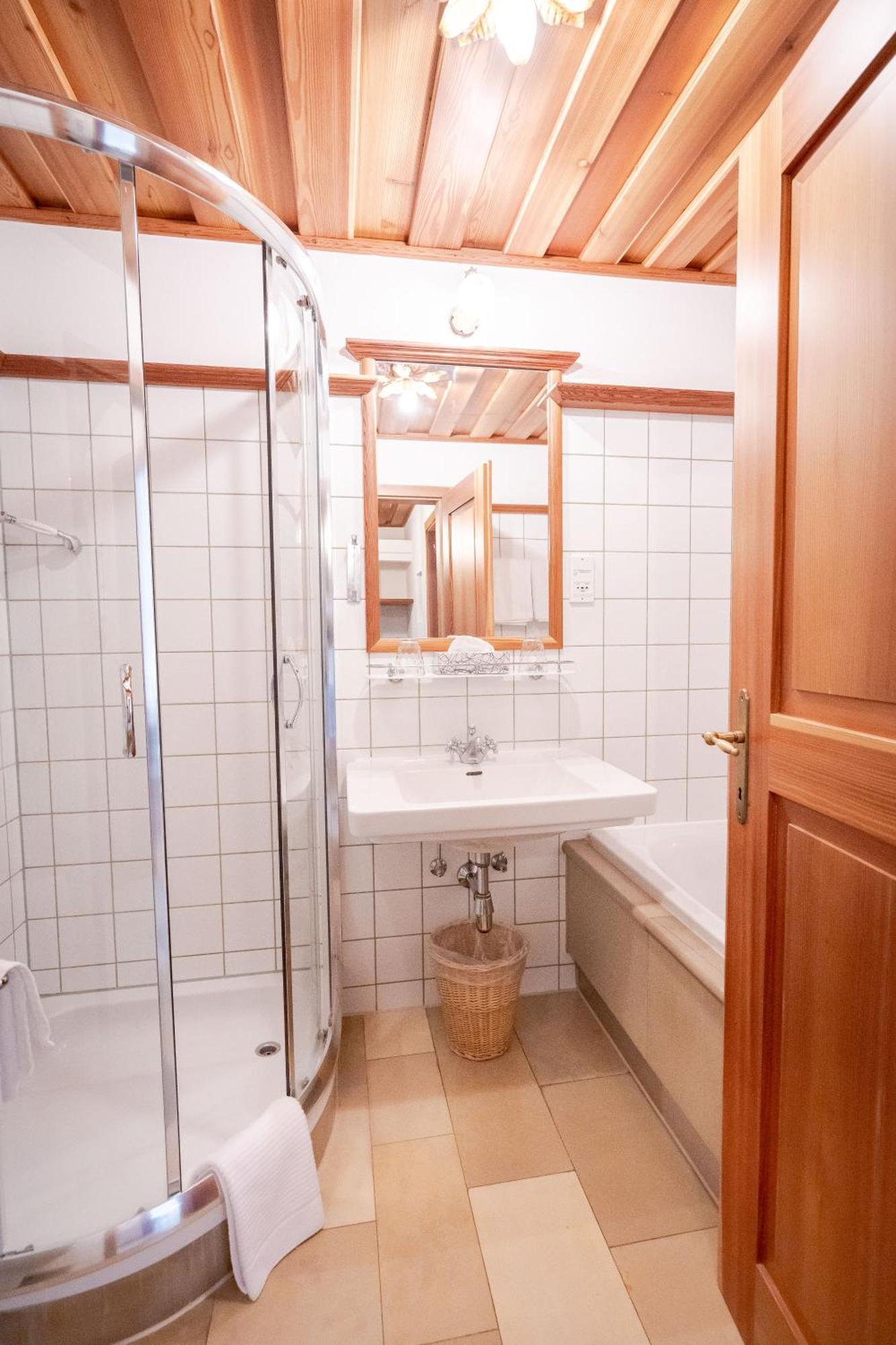 Hotel Roemerstein Fürstenfeld Zewnętrze zdjęcie